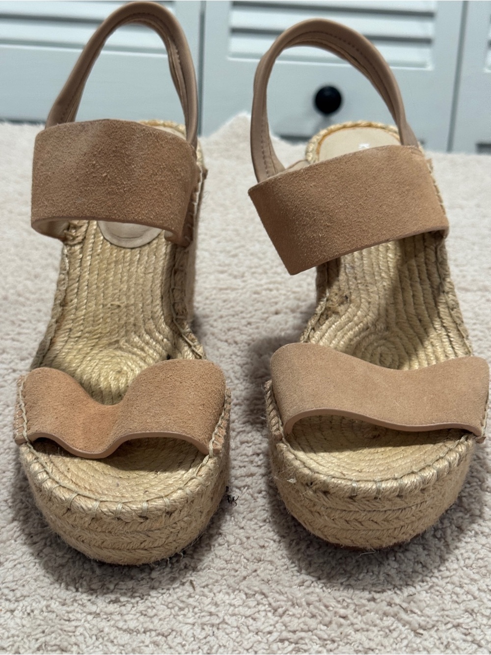 Kenneth Cole New York Olivia Simple ESP Wedge • Women’s 8.5 • Beige Espadrille